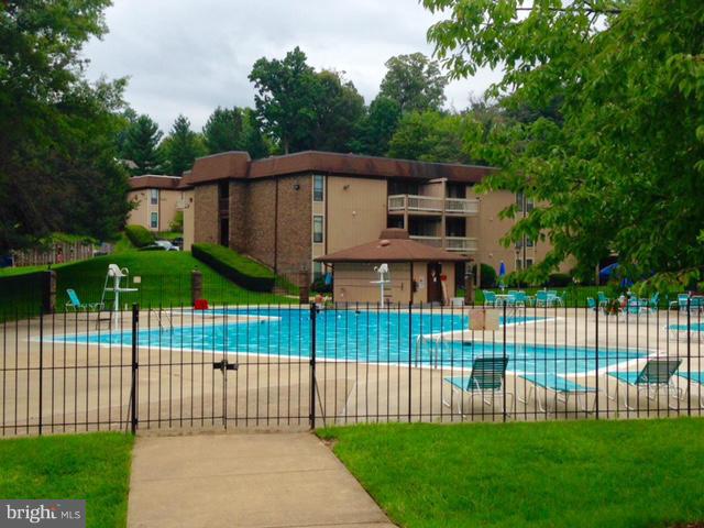 5806 Royal Ridge Drive, Unit Q Springfield, VA 22152 - Photo 17 of 17 Exterior (General)
