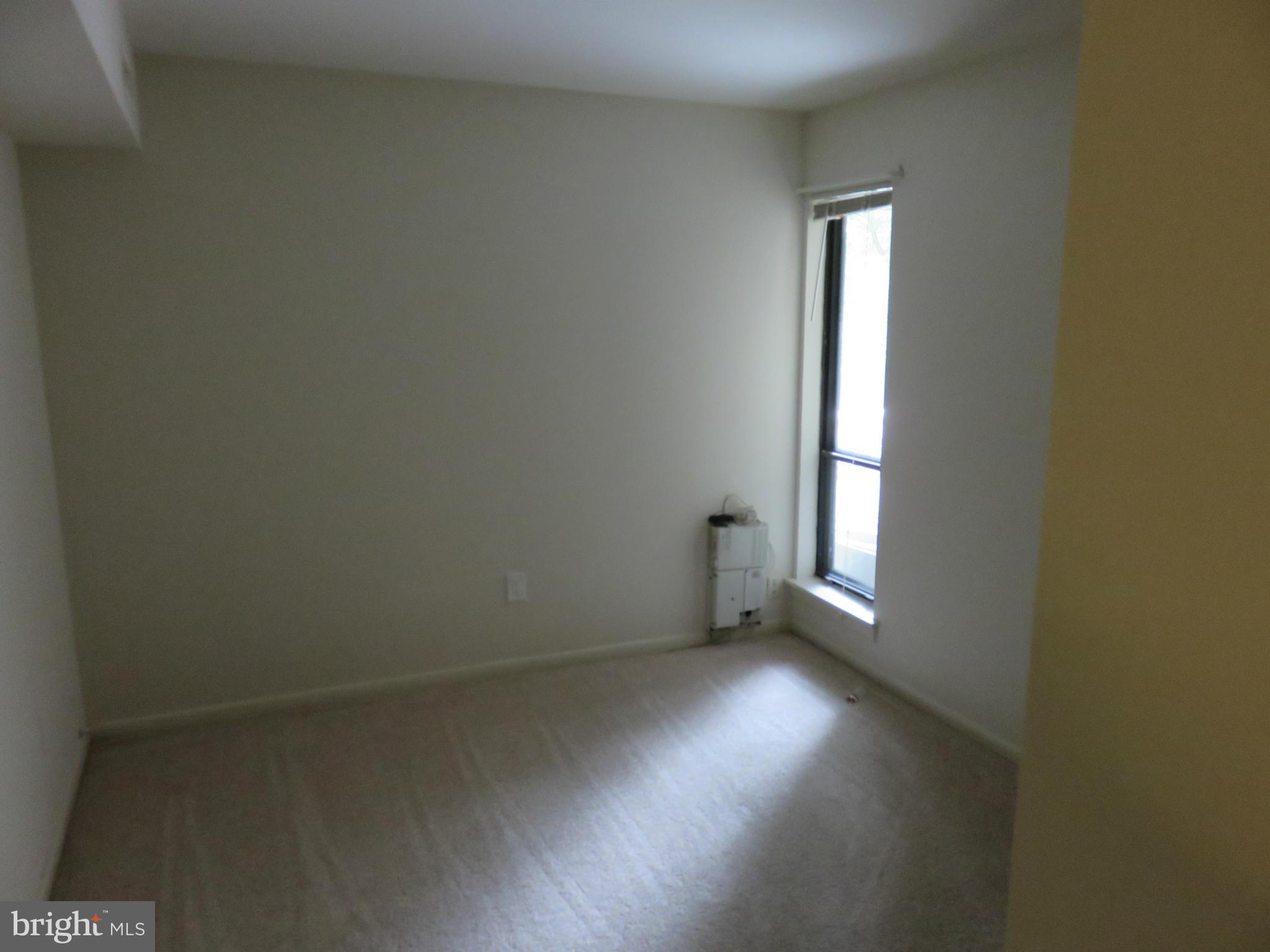5806 Royal Ridge Drive, Unit Q Springfield, VA 22152 - Photo 10 of 17 Bath (Master)