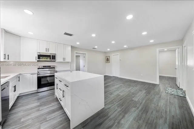 $11,000 | 7705 Southwest 66th Street, South Miami, FL 33143