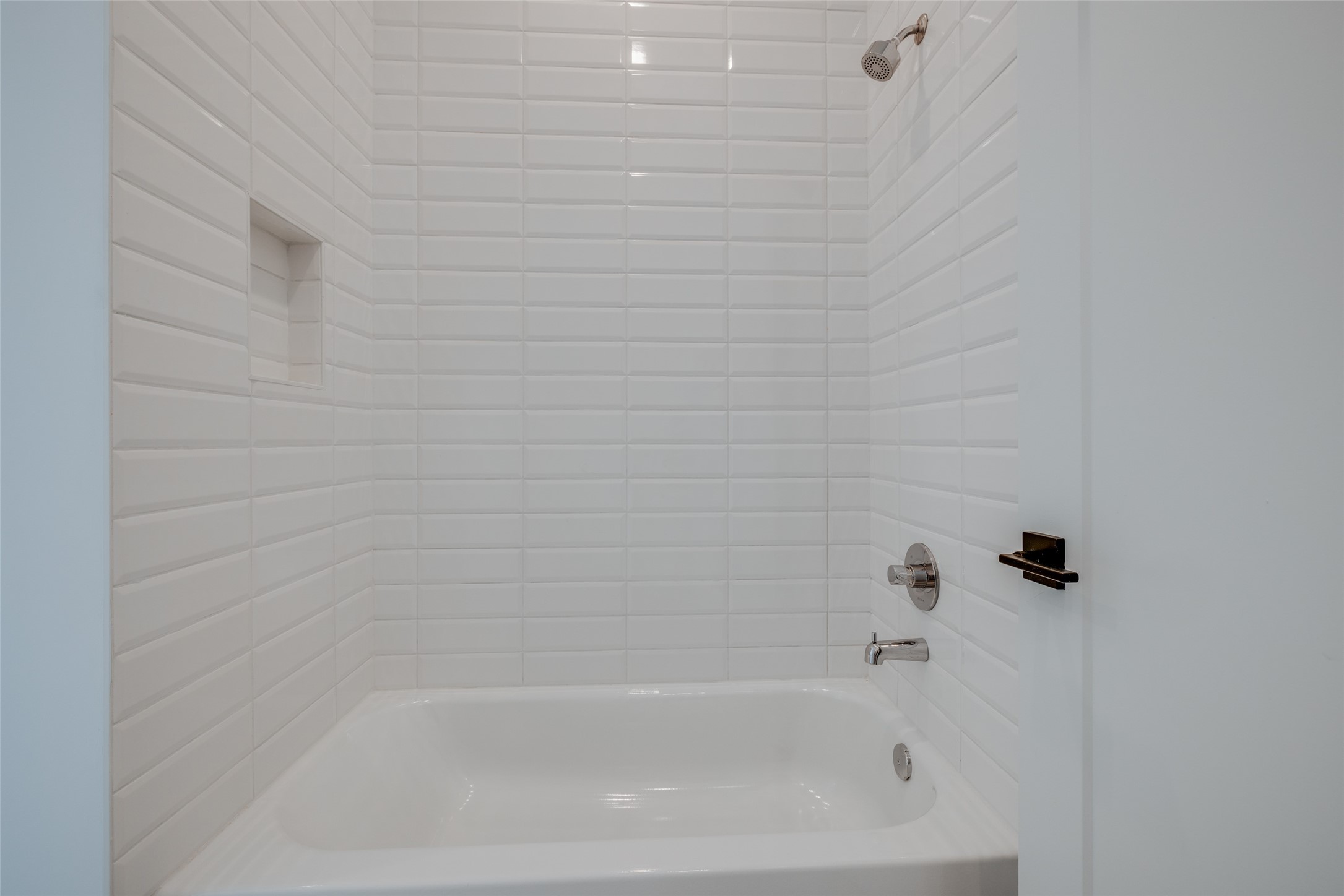 1824 Marshall Street Houston, TX 77098 - Photo 48 of 50 ASK ABOUT CUSTOMIZATION OPTIONS DURING CONSTRUCTION ONLY *MAZZARINO MODEL HOME * PHOTOS MAY SHOW A SIMILAR FLOOR PLAN AND/OR UPGRADED/ALTERNATIVE FINISHES * Please use these photos as a guide *THIS IS AN ACTIVE CONSTRUCTION SITE, BUYERS MUST REQUEST APPOINTMENT TO BE ON PREMISE AT ALL TIMES.