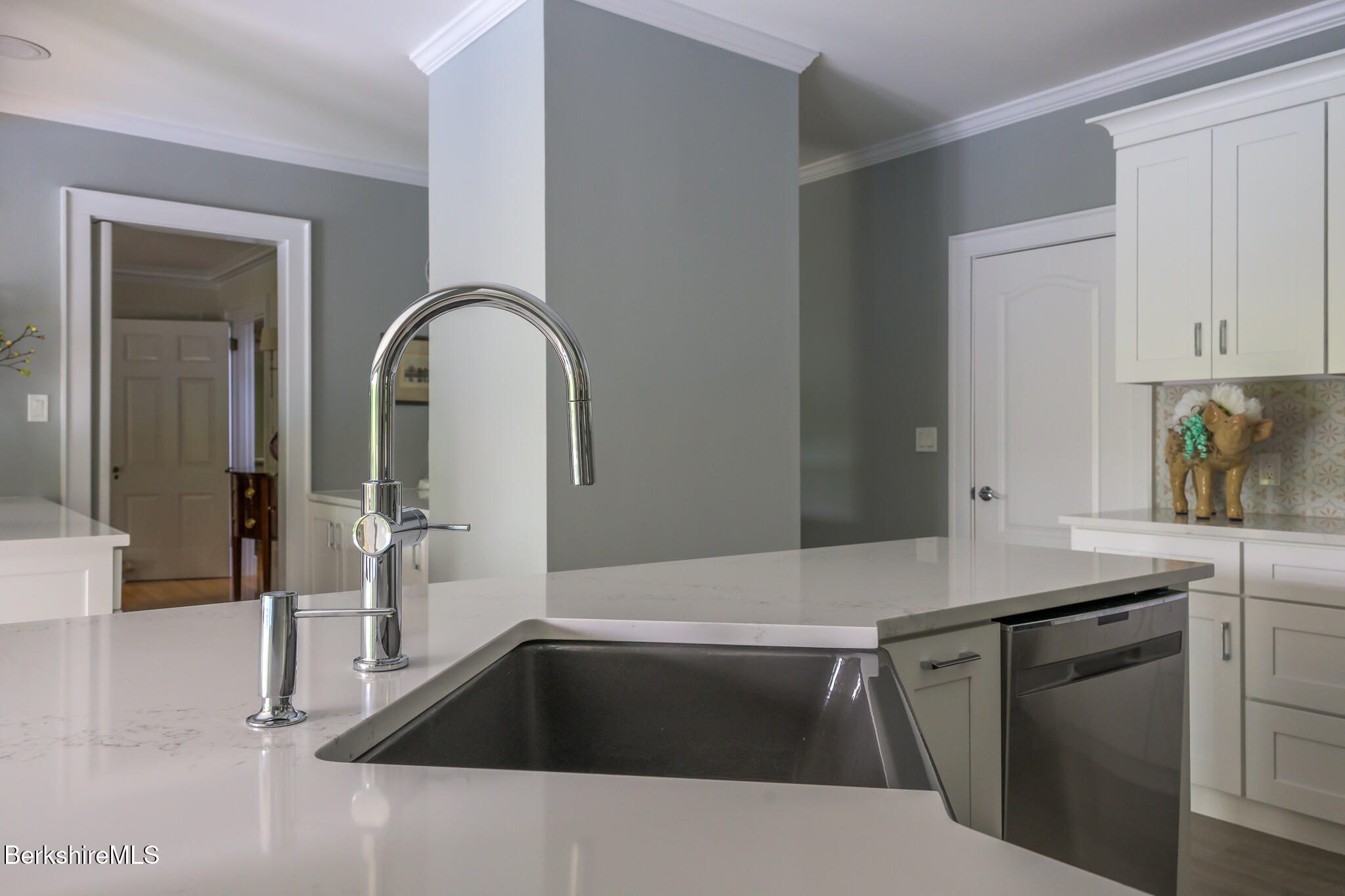 38 Crofut Street Pittsfield, MA 01201 - Photo 33 of 72 Screen - 38 Crofut St Pittsfield MA 0120