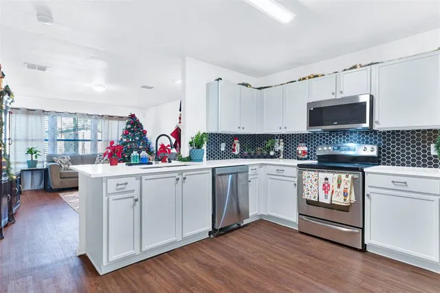 $350,000 | 5722 Firethorn Drive, Dallas, TX 75249