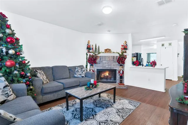 $348,000 | 5722 Firethorn Drive, Dallas, TX 75249