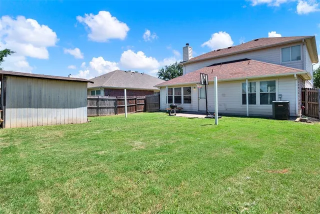 $348,000 | 5722 Firethorn Drive, Dallas, TX 75249