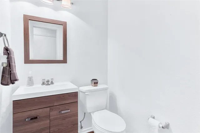 $348,000 | 5722 Firethorn Drive, Dallas, TX 75249