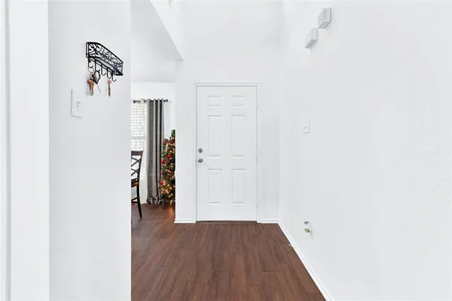 $348,000 | 5722 Firethorn Drive, Dallas, TX 75249