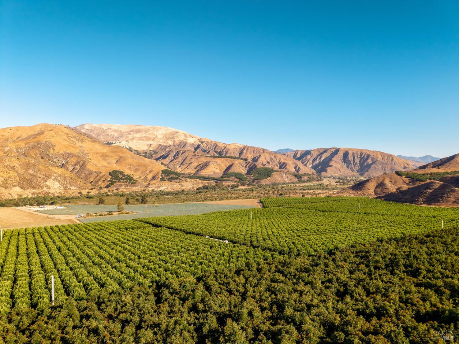 3800-3820 Piru Canyon Road Piru, CA 93040 - Photo 17 of 30 a view of an ocean from a mountain