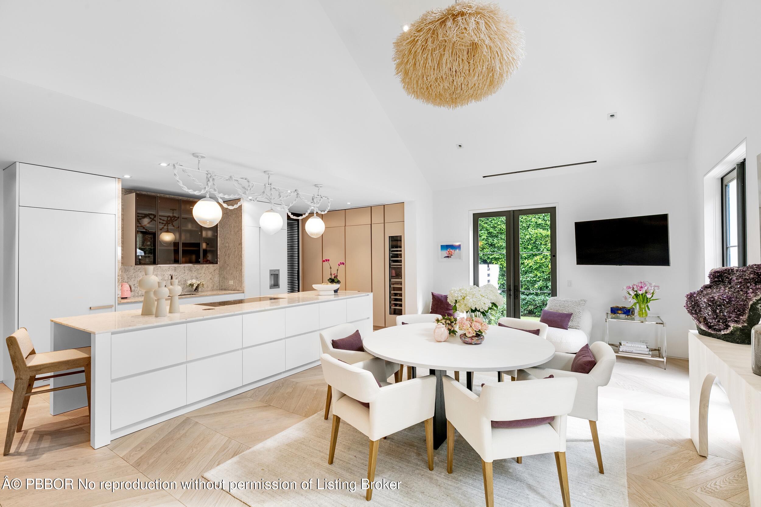 152 Dolphin Road Palm Beach, FL 33480 - Photo 13 of 47 Dining