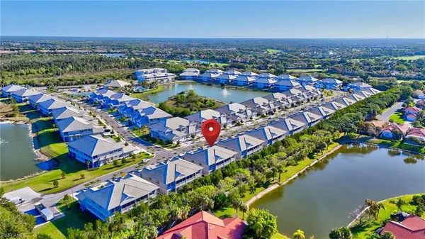 $3,200 | 286 Indies Drive East, Unit 202, Naples, FL 34114