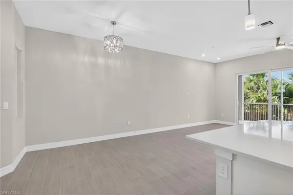 $3,200 | 286 Indies Drive East, Unit 202, Naples, FL 34114