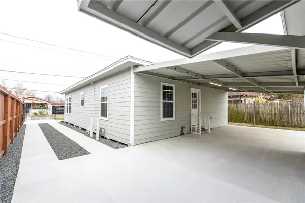 $2,000 | 6914 Avenue O, Houston, TX 77011