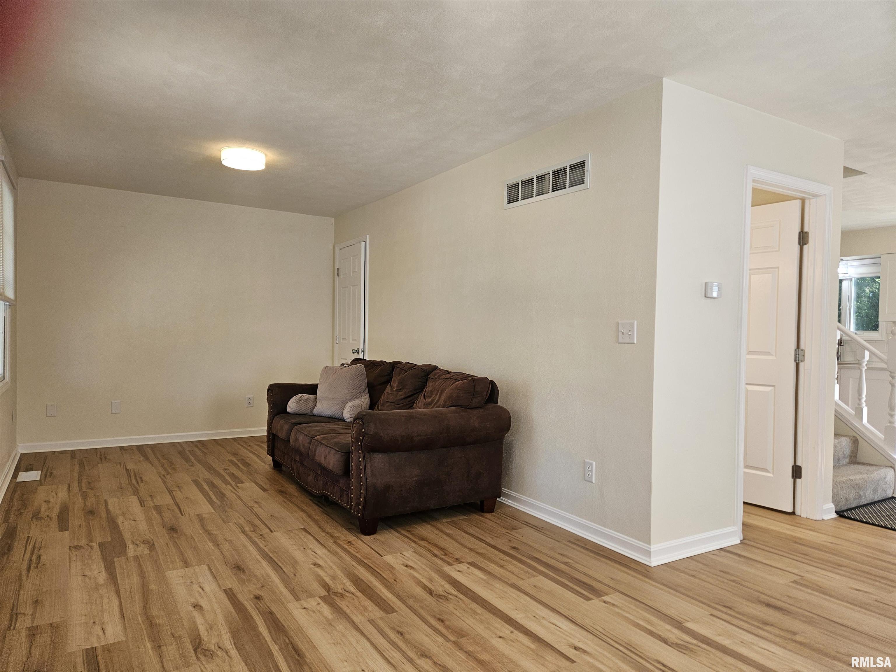 10431 West Prince Valiant Court Mapleton, IL 61547 - Photo 5 of 45