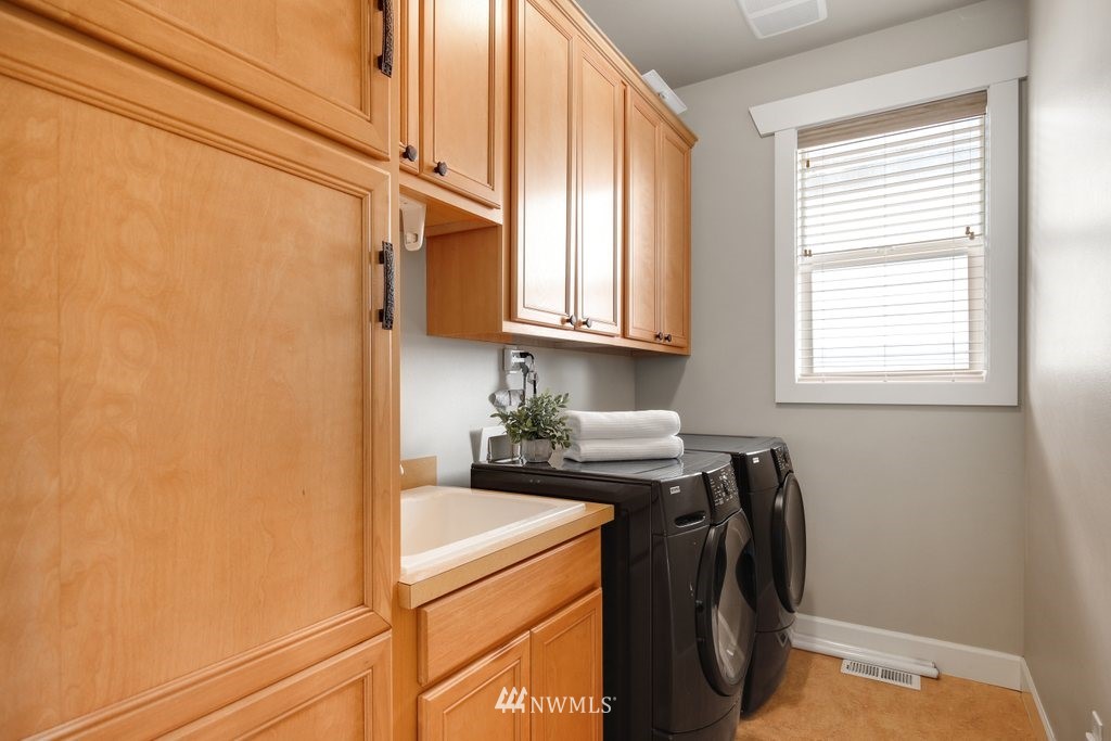 3615 Meadow Avenue North Renton, WA 98056 - Photo 14 of 30 Gallery Image 14