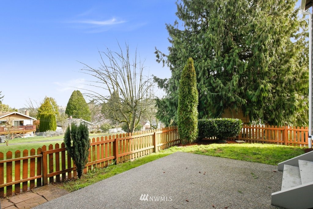 3615 Meadow Avenue North Renton, WA 98056 - Photo 28 of 30 Gallery Image 28