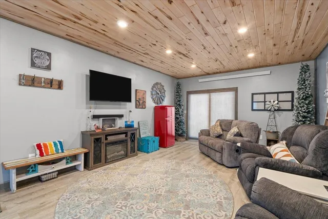 $235,000 | 729 5th Street South, Wahpeton, ND 58075