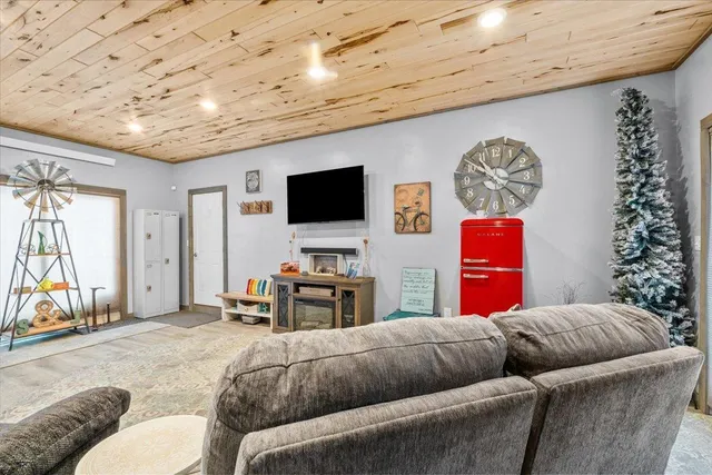 $235,000 | 729 5th Street South, Wahpeton, ND 58075