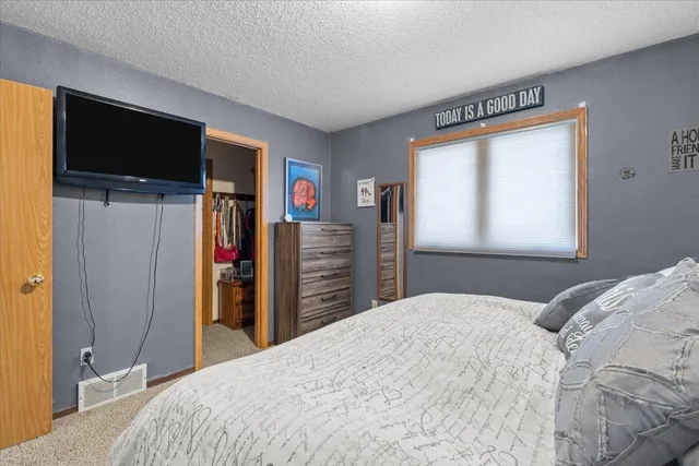 $235,000 | 729 5th Street South, Wahpeton, ND 58075