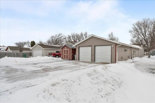 $235,000 | 729 5th Street South, Wahpeton, ND 58075