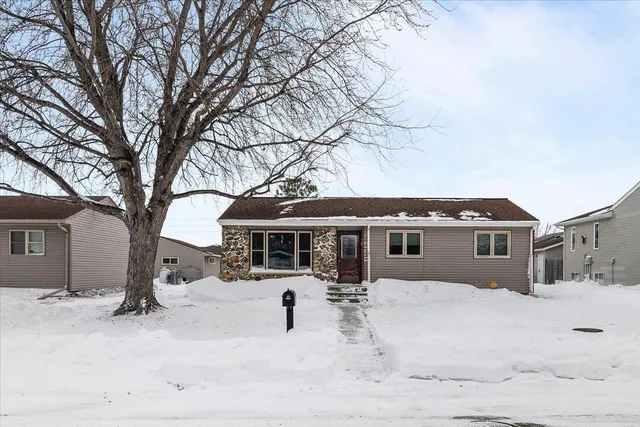 $235,000 | 729 5th Street South, Wahpeton, ND 58075