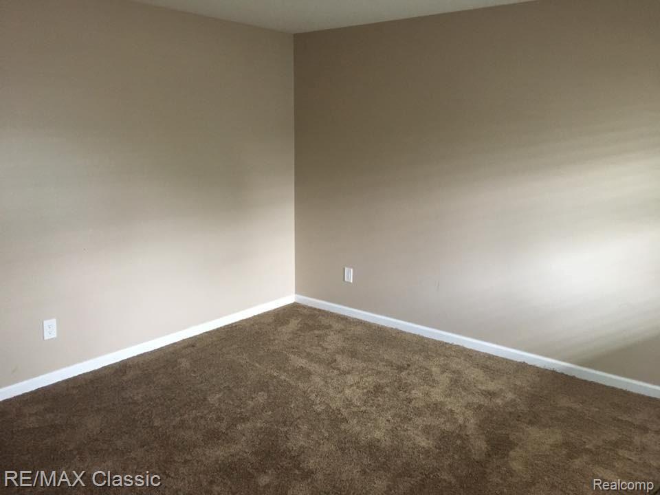 24812 Olde Orchard Novi, MI 48375 - Photo 3 of 13