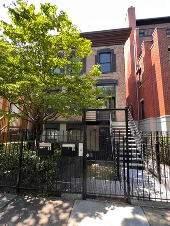 $2,500 | 220 South Hamilton Avenue, Unit 1, Chicago, IL 60612