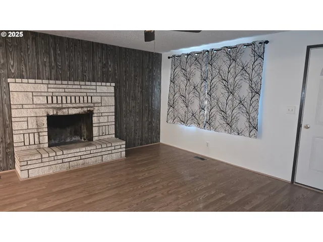 $249,900 | 1406 North Willow Street, La Grande, OR 97850