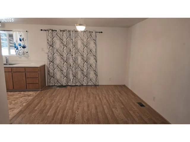 $249,900 | 1406 North Willow Street, La Grande, OR 97850