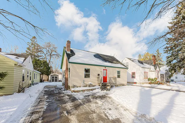 $230,000 | 427 13th Street South, Moorhead, MN 56560