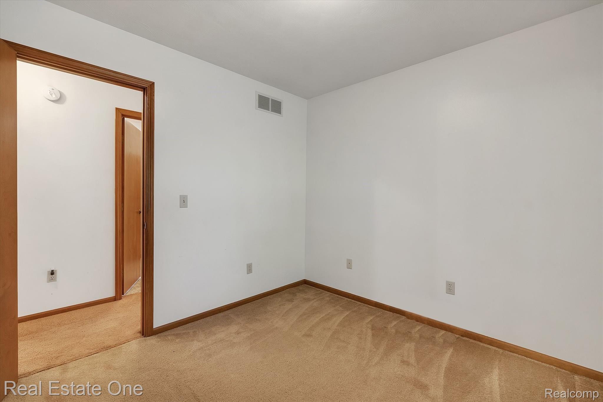 4522 Stow Road Fowlerville, MI 48836 - Photo 12 of 30 13-4522-Stow-Rd-Fowlerville-WindowStill-Real-Estate-Photography-13.jpg