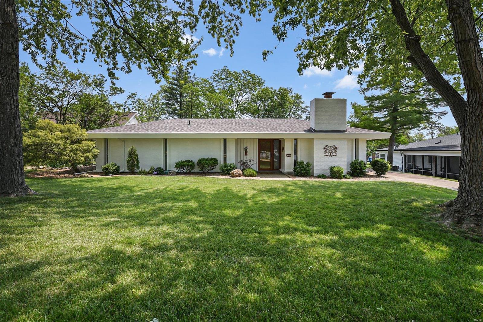 17 Cool Meadows Drive Ballwin, MO 63011 - Photo 2 of 30