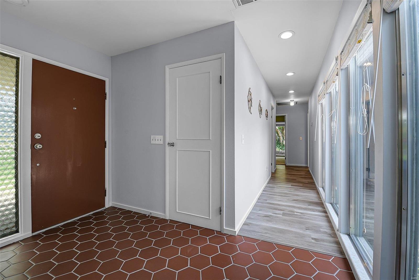 17 Cool Meadows Drive Ballwin, MO 63011 - Photo 4 of 30