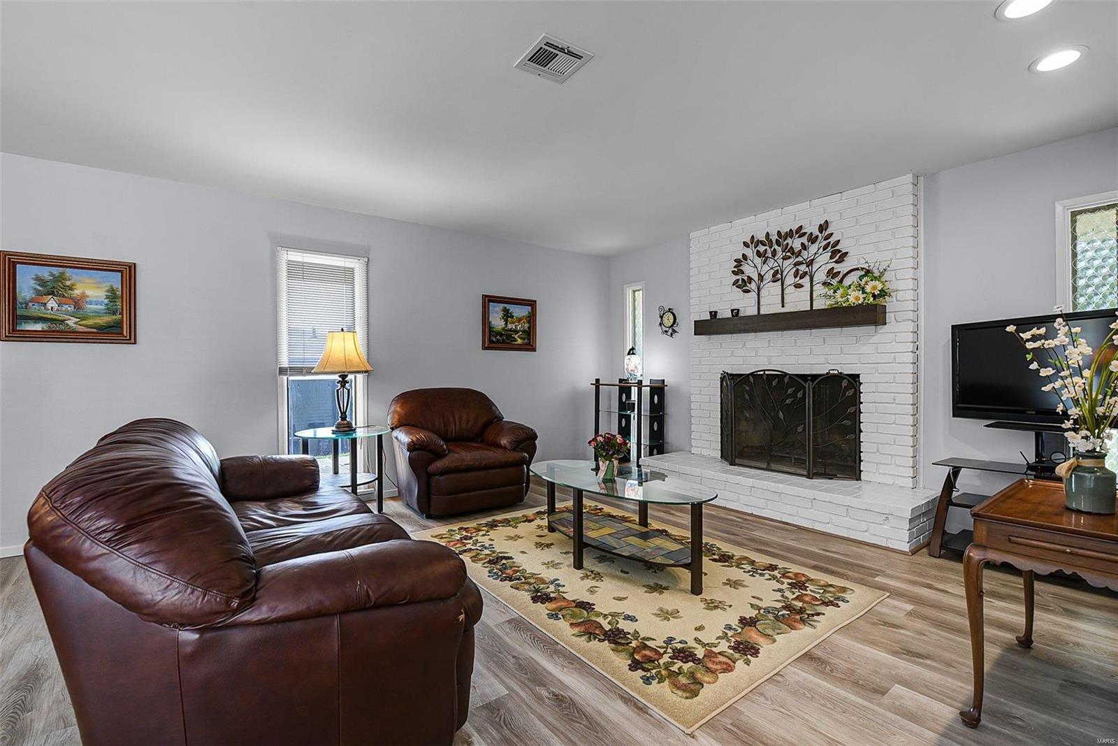 17 Cool Meadows Drive Ballwin, MO 63011 - Photo 6 of 30