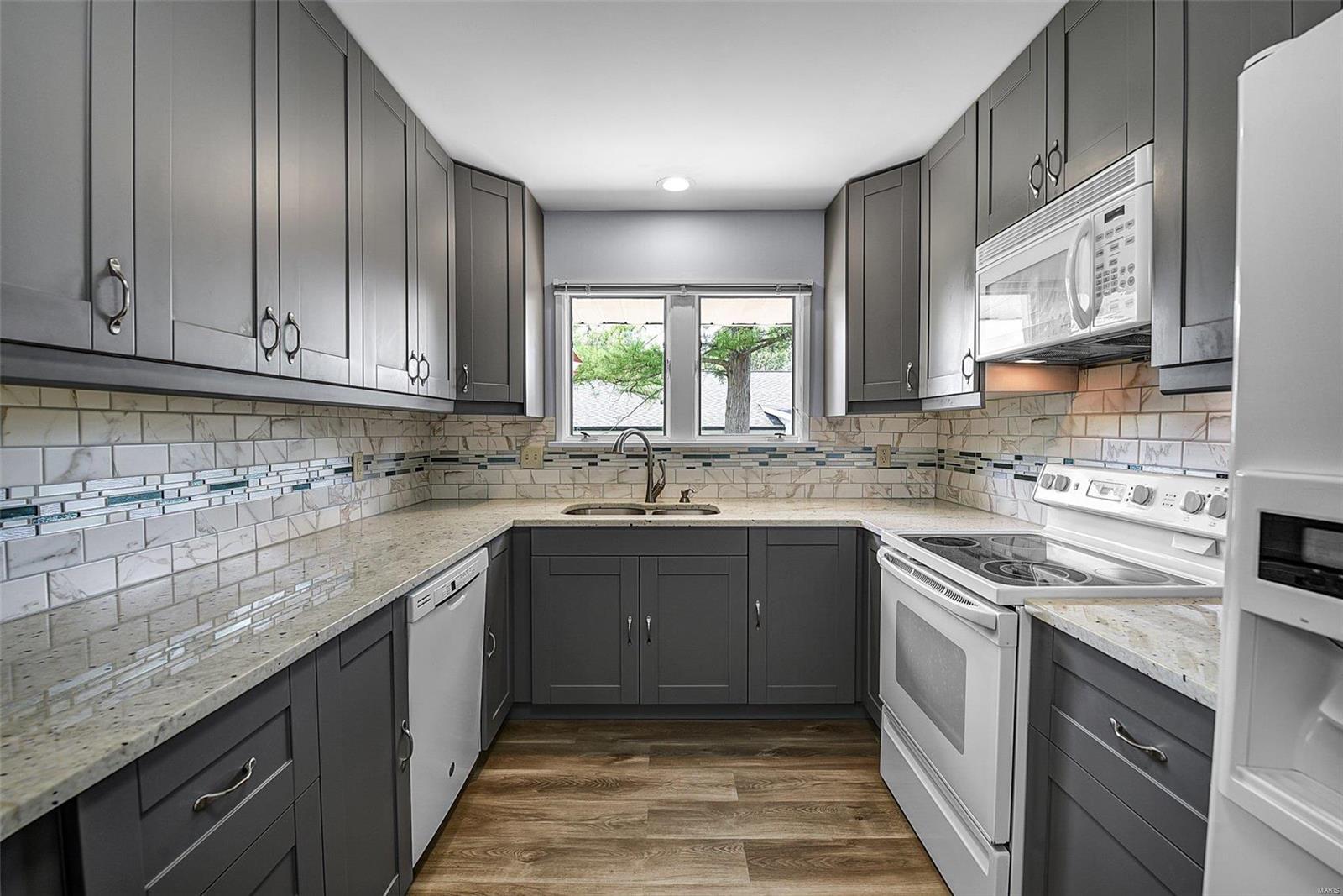 17 Cool Meadows Drive Ballwin, MO 63011 - Photo 8 of 30