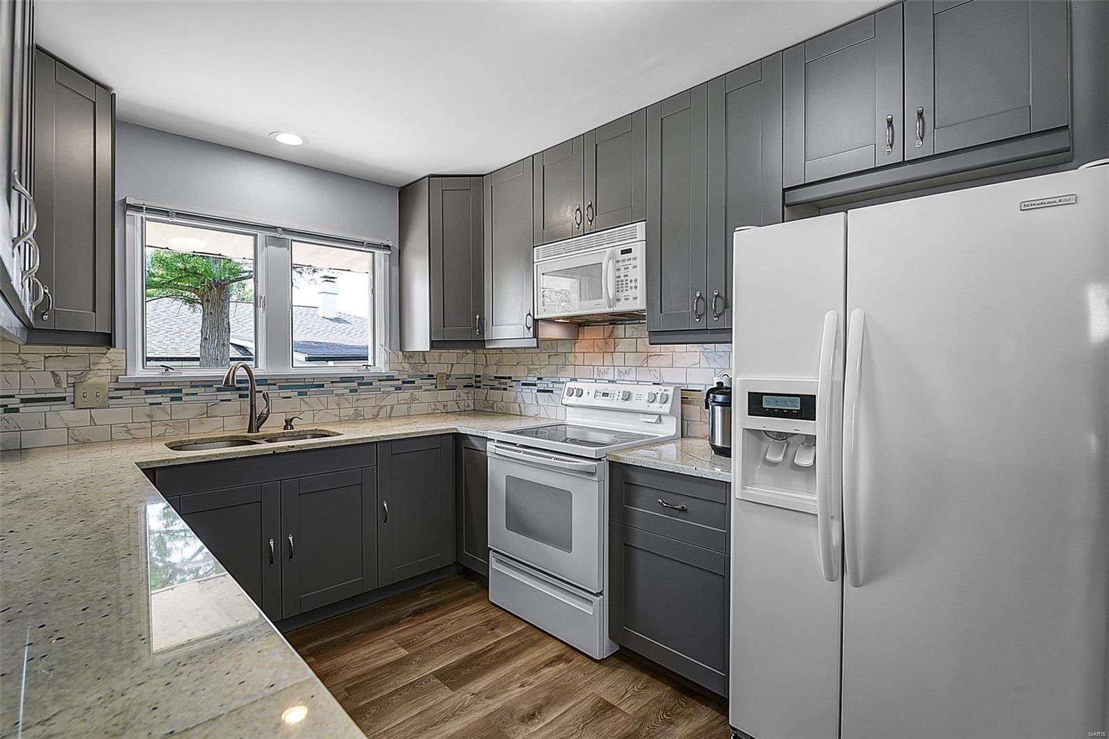 17 Cool Meadows Drive Ballwin, MO 63011 - Photo 9 of 30