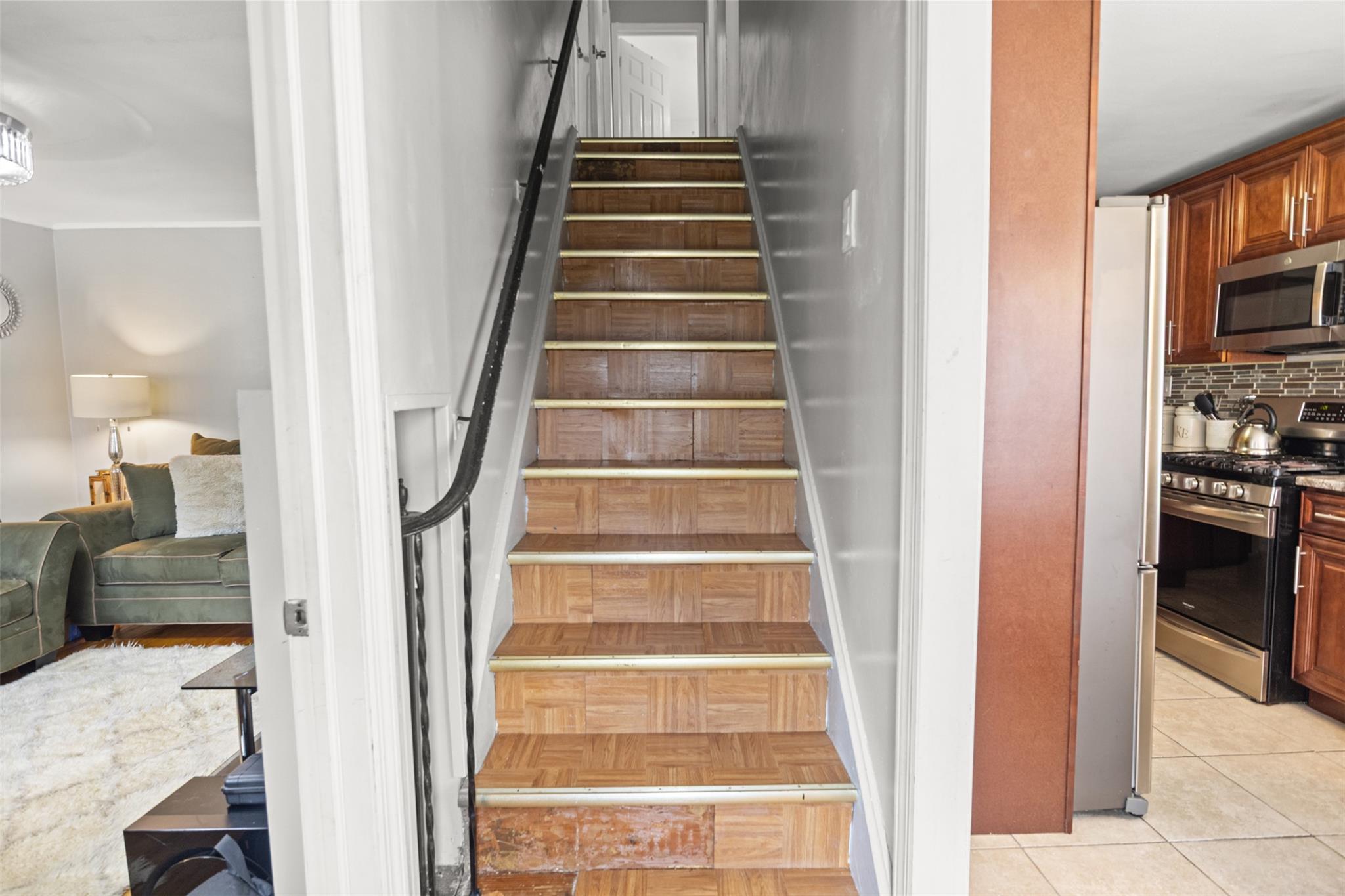239-15 147th Road Queens, NY 11422 - Photo 4 of 28 View of stairs
