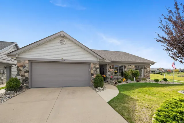 $379,900 | 1108 Lake Pointe Cove, Fort Wayne, IN 46845