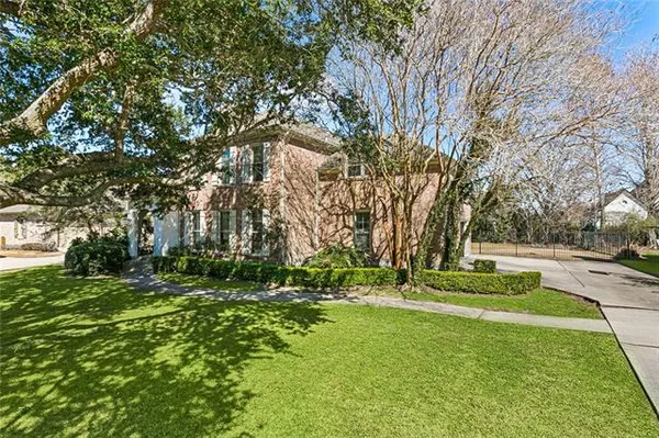 $515,000 | 4 Eagle Trace Drive, New Orleans, LA 70131