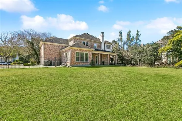 $515,000 | 4 Eagle Trace Drive, New Orleans, LA 70131