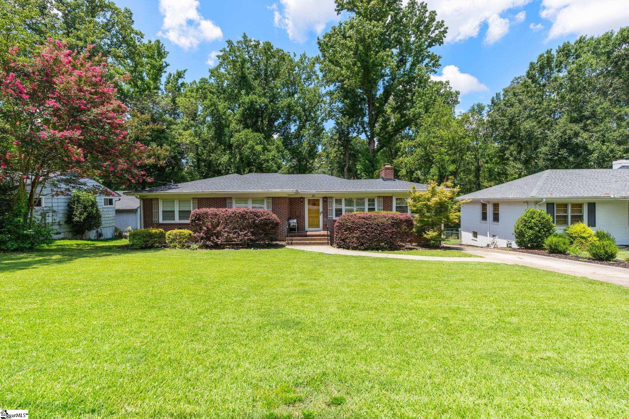 212 Robin Hood Road Greenville, SC 29607 - Photo 1 of 29 Gallery Image 1