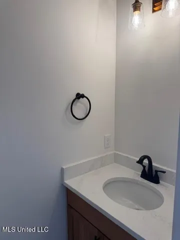 $429,900 | 520 Walker Circle, New Albany, MS 38652