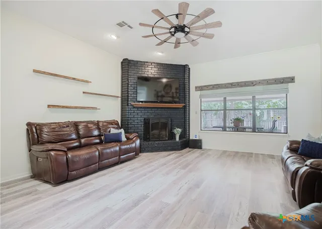 $1,995 | 1012 Pin Oak Drive, Belton, TX 76513