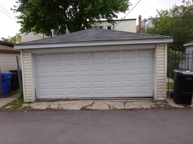 a view of a house with a outdoor space