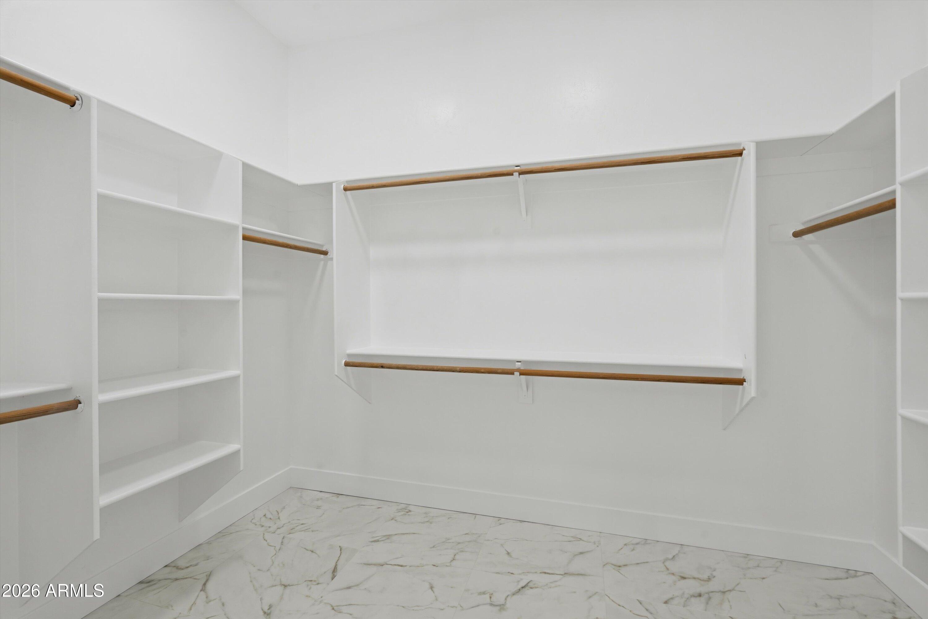 2011 East Clipper Lane Gilbert, AZ 85234 - Photo 20 of 39 28-Walk-in Closet