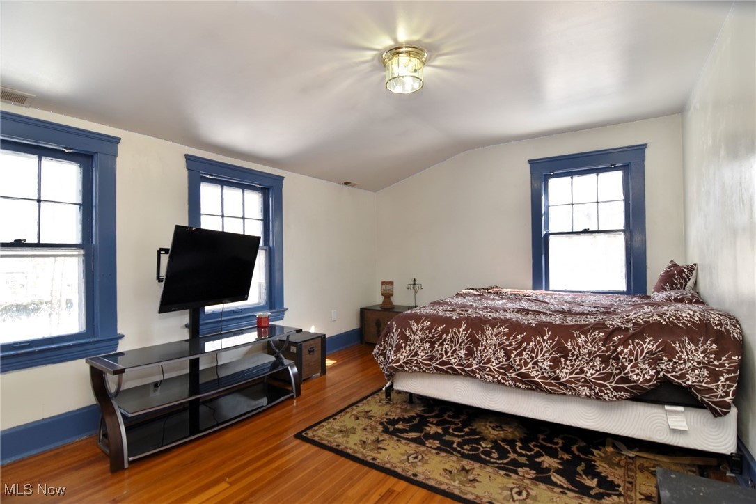 2861 Lee Road Cleveland, OH 44120 - Photo 40 of 49
