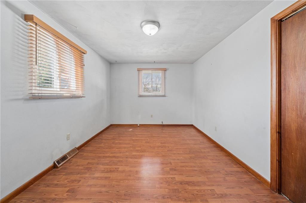 942 Shadycrest Road Pittsburgh, PA 15216 - Photo 20 of 40 Gallery Image 20