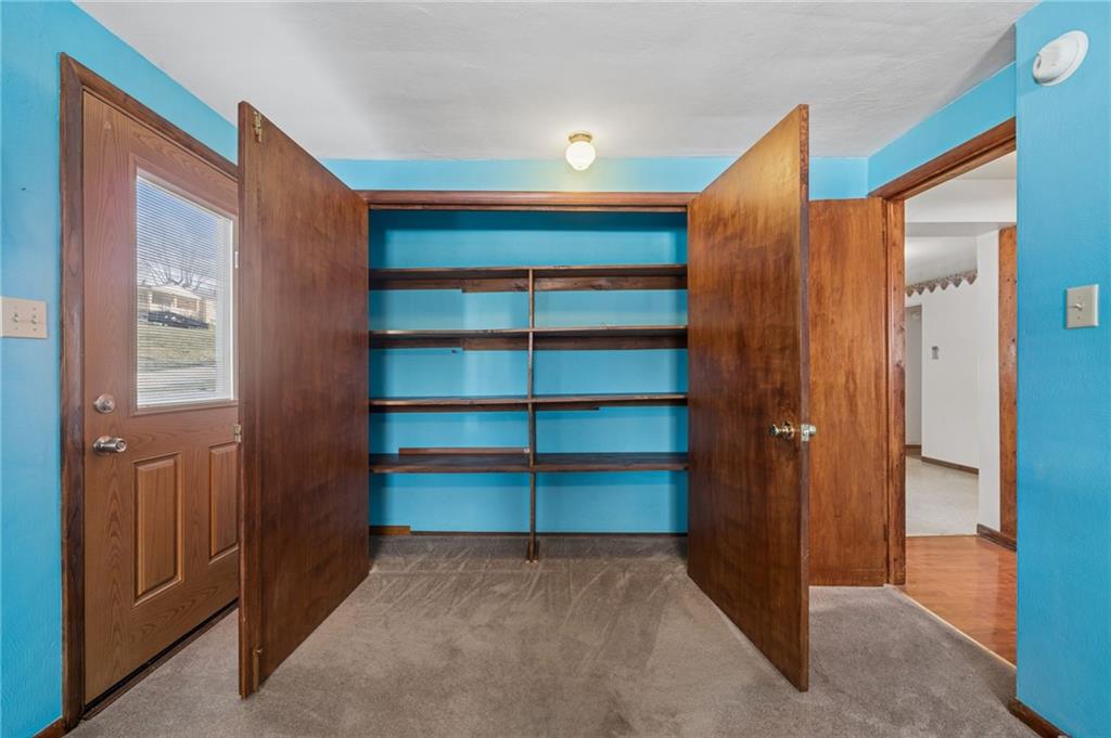 942 Shadycrest Road Pittsburgh, PA 15216 - Photo 25 of 40 Gallery Image 25