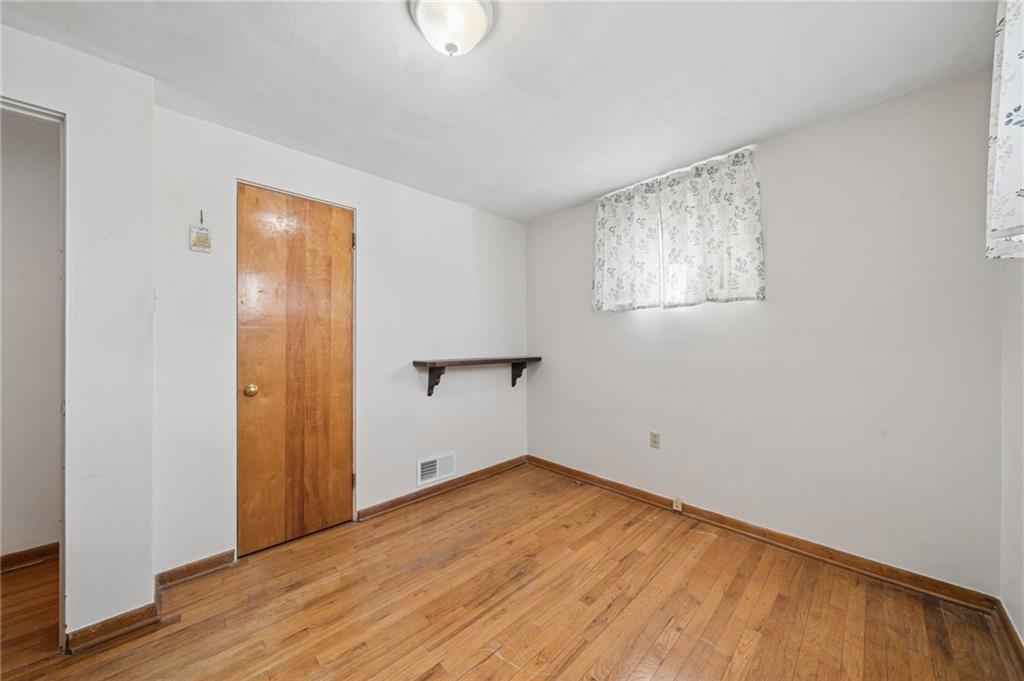 942 Shadycrest Road Pittsburgh, PA 15216 - Photo 29 of 40 Gallery Image 29