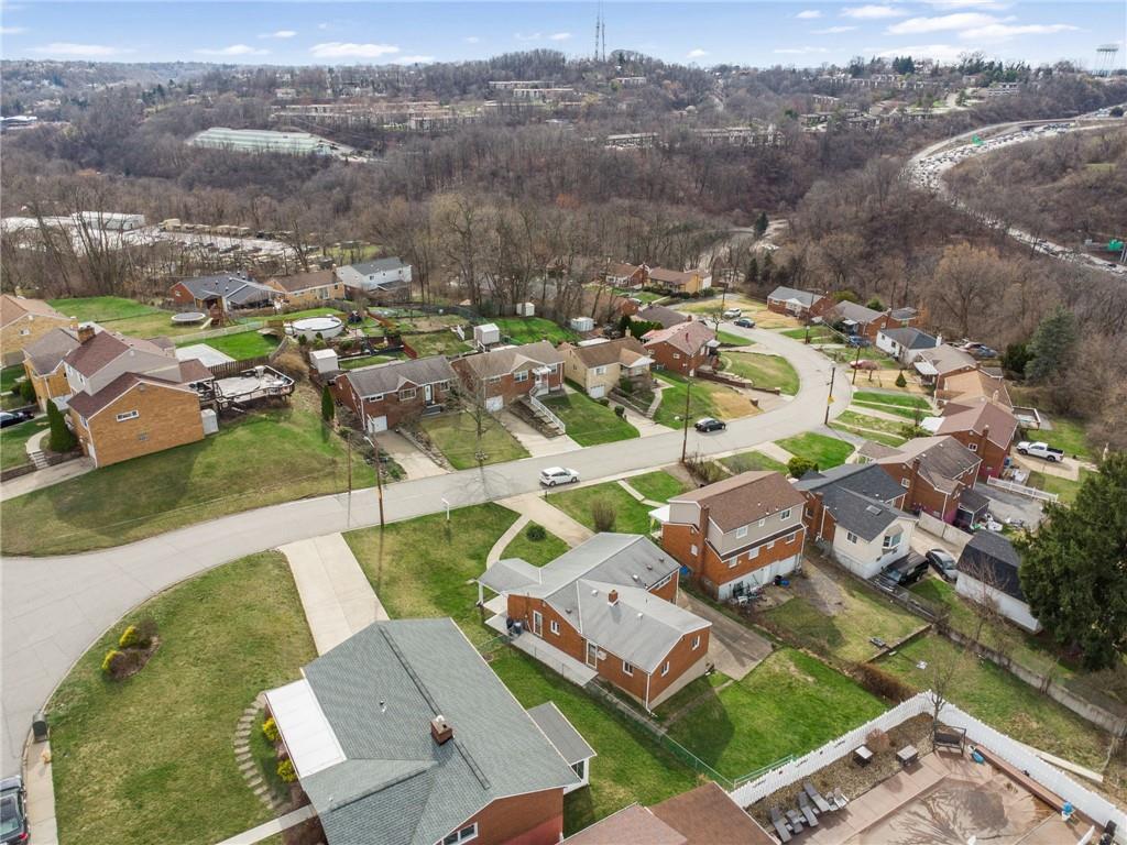 942 Shadycrest Road Pittsburgh, PA 15216 - Photo 32 of 40 Gallery Image 32