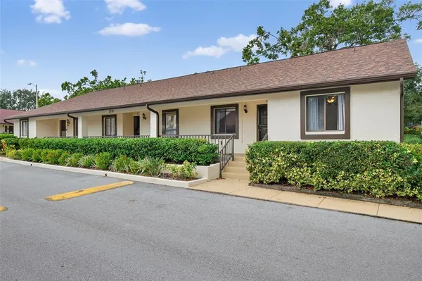 $225,000 | 3581 Magnolia Ridge Circle, Unit C, Palm Harbor, FL 34684