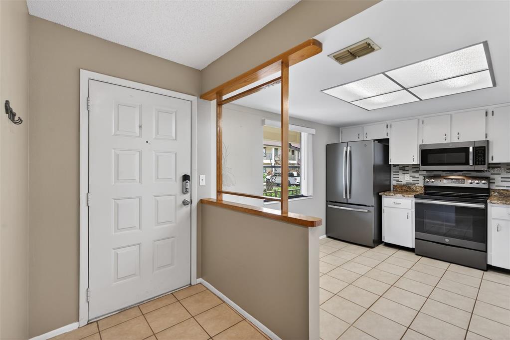 3581 Magnolia Ridge Circle, Unit C Palm Harbor, FL 34684 - Photo 4 of 27